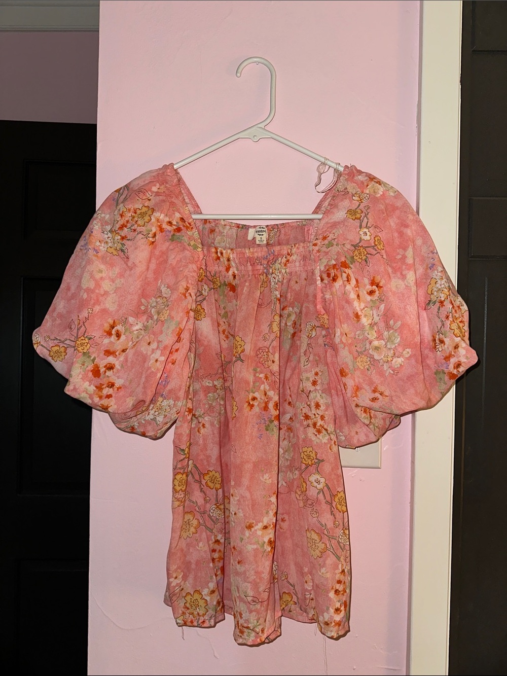 entro Pink Floral Puff-Sleeve Blouse